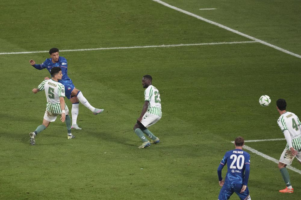 官方：特朗普获得首届国际足联和平奖